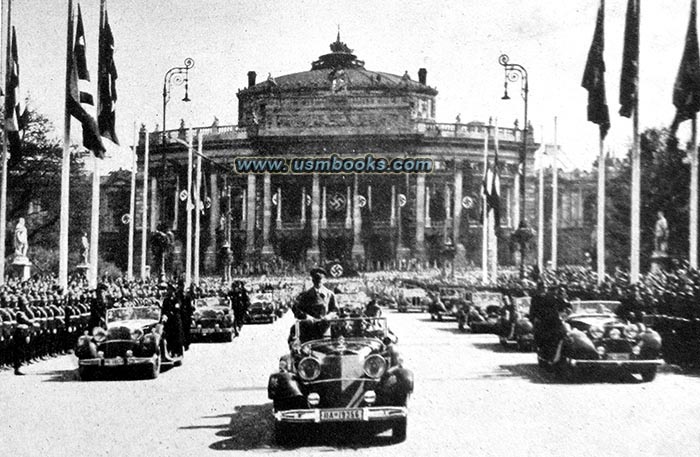 HELDENPLATZ, HITLER 1938